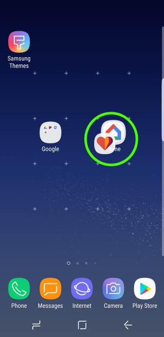 Drag and drop method to create app folders in Galaxy S8 Home screen